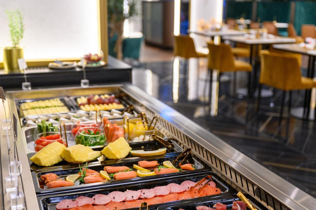 Emerald Downtown Luxury Suites By Continental Group ブダペスト エクステリア 写真