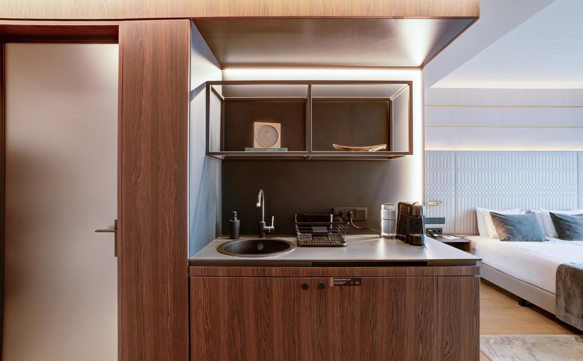 Emerald Downtown Luxury Suites By Continental Group ブダペスト エクステリア 写真