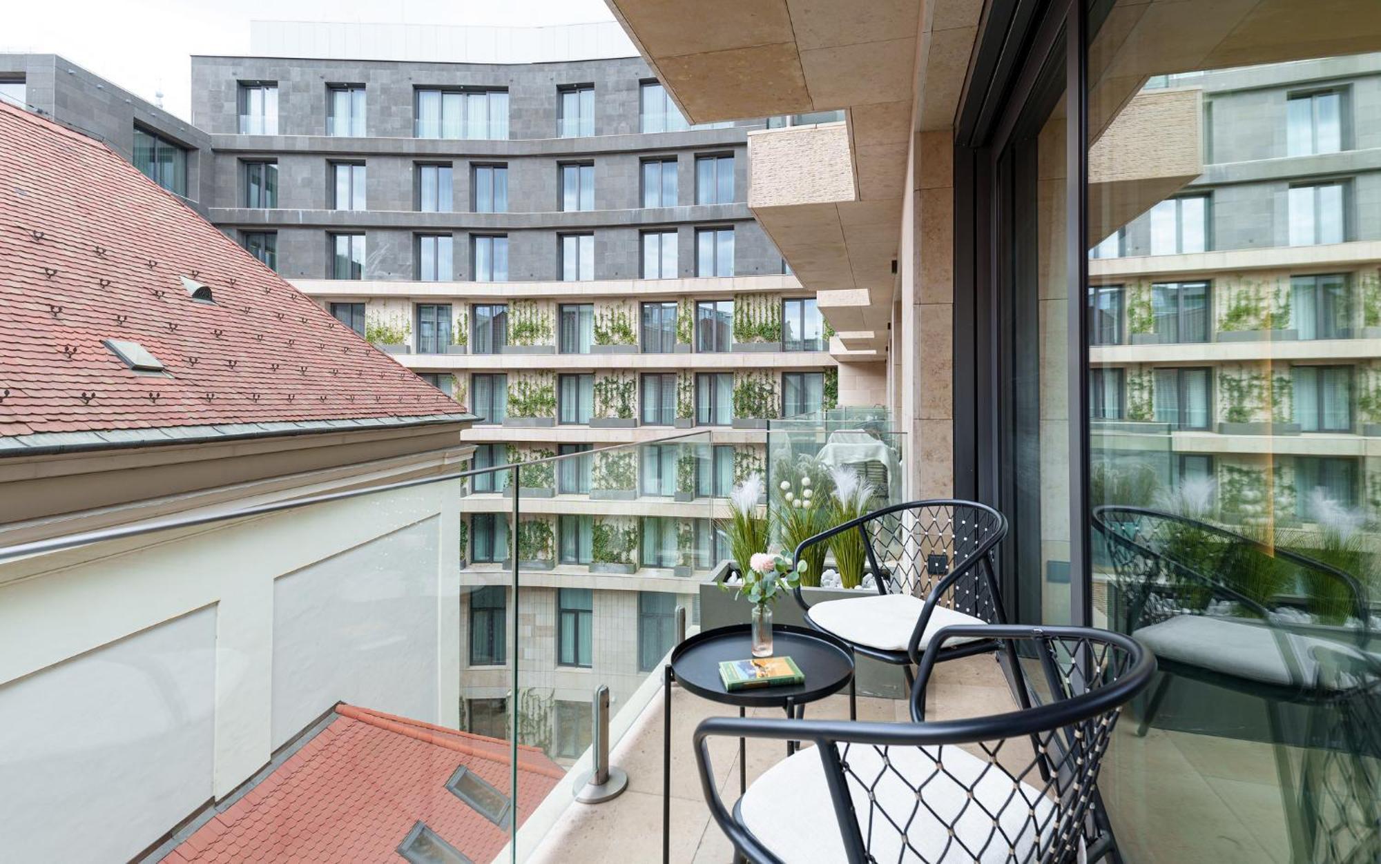 Emerald Downtown Luxury Suites By Continental Group ブダペスト エクステリア 写真