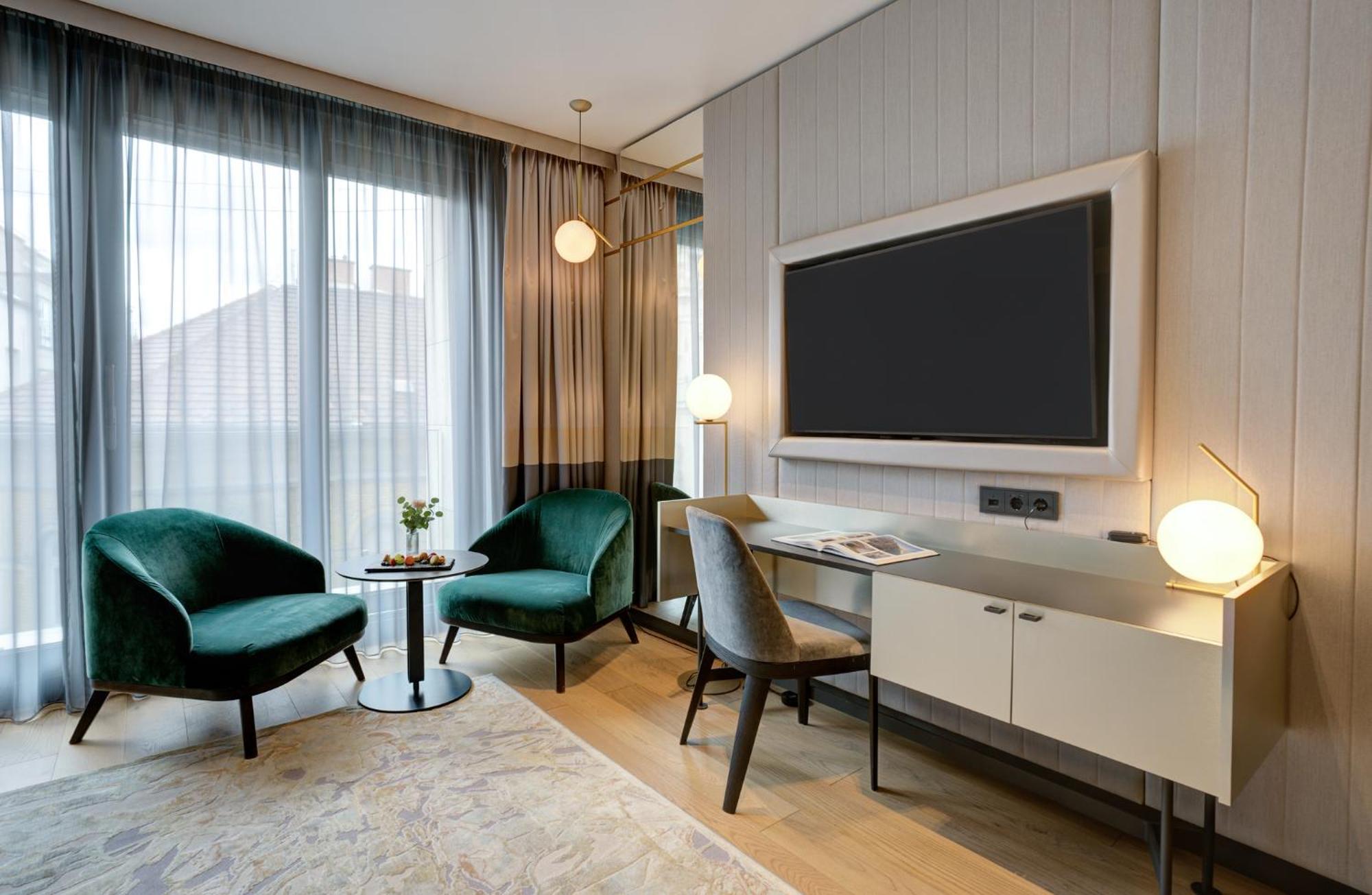 Emerald Downtown Luxury Suites By Continental Group ブダペスト エクステリア 写真